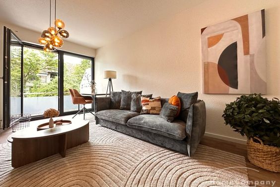 Modern eingerichtete 2 Zimmer Wohnung mit Balkon und Garagenstellplatz  in Alt-Saarbrücken