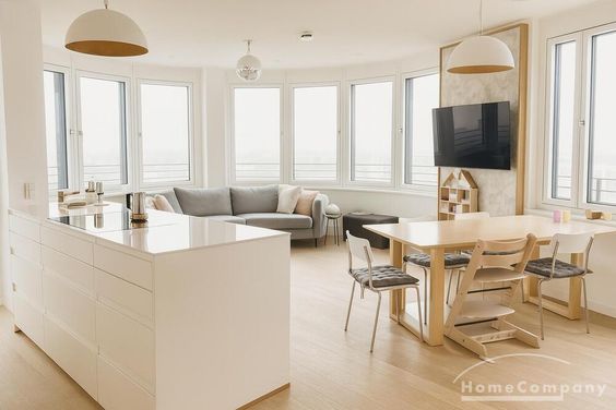 Modern möblierte 3-Zimmer-Wohnung mit Balkon in Obersendling