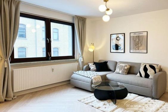 3 Zi. Whg., 3. OG neu möbliert, sehr schöne, neu ausgestattete Wohnung im Östlichen Ringebiet nahe Innenstadt.