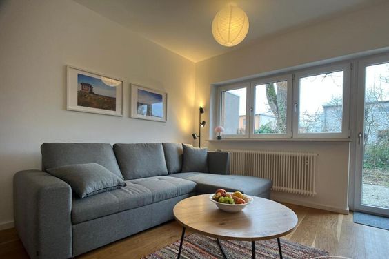 ***Rödelheim (8072407) Komplett möbliert & ausgestattetes  Reihenendhaus