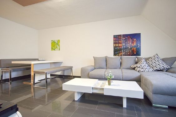 The feel-good factor! Stylishly appointed city abode in Rüttenscheid, with internet and smart TV and near the Girardethaus/Florastraße