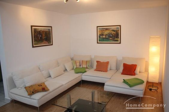 Schöne, großzügige 3 Zi.Whg., 1. OG, offene Bauweise, mit Balkon, in ruhiger Lage.