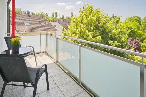 Schöne, komplett und hochwertig möblierte Wohnung mit Balkon, kurze Fahrzeit bis Bochum, Dortmund und zu den Autobahnen
