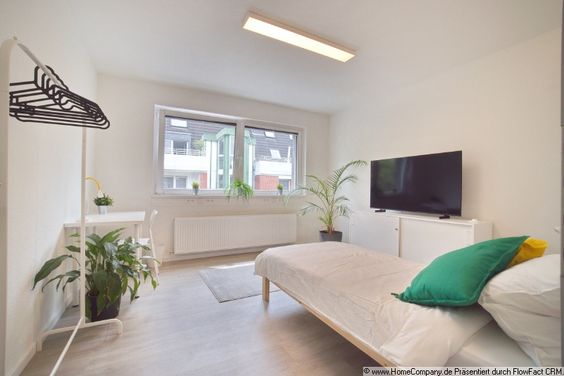 Möbliertes WG-Zimmer in Toplage – Erstbezug mit moderner Ausstattung und Internetzugang