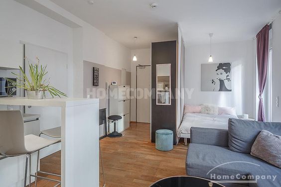 Helle, hochwertig möblierte 1-Zimmer-Wohnung